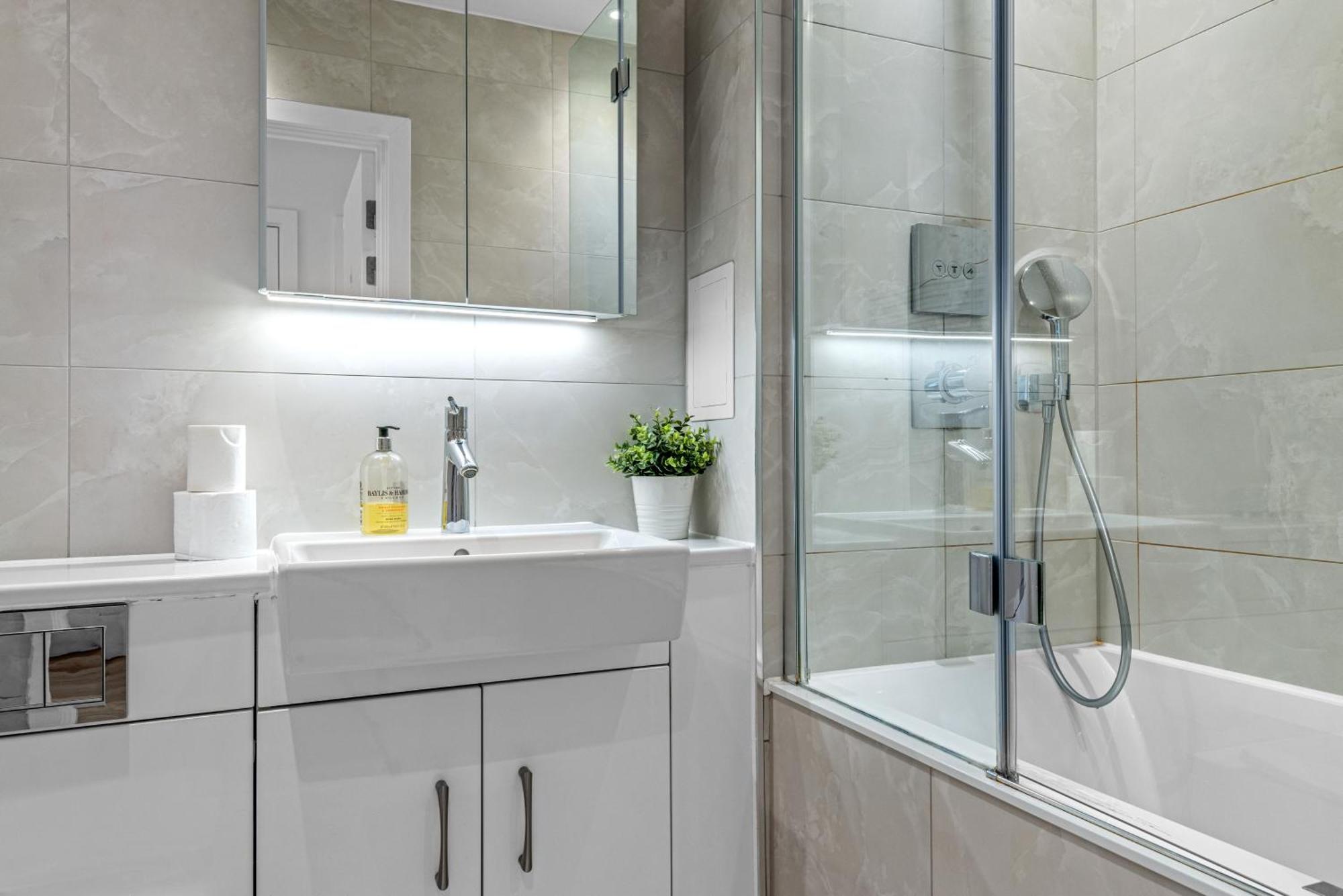 Londwell, Heart Of Notting Hill, Balcony Suite Luxury Londra Exterior foto
